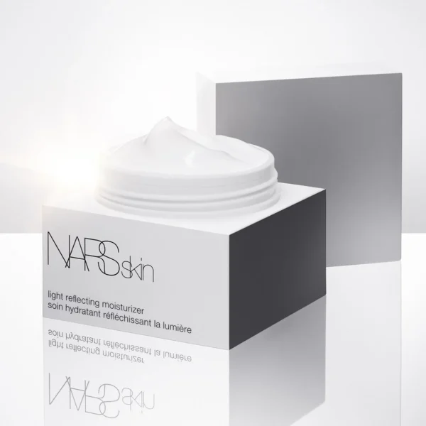 NARS Skin light reflecting moisturizer